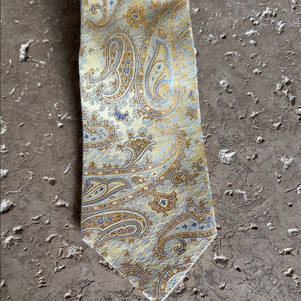 John W. Nordstrom Gold Paisley 100% Silk Tie